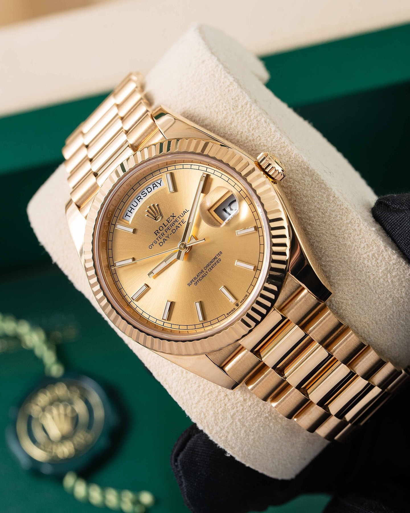 Watch box view